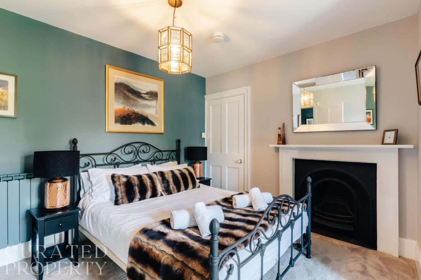 Townhouse With Garden & Free Parking * Bath